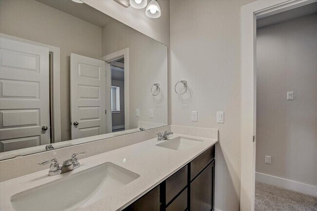 Building Photo - 2417 Caddo Canoe Dr