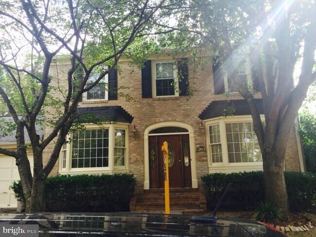 Building Photo - 12015 Montrose Village Terrace