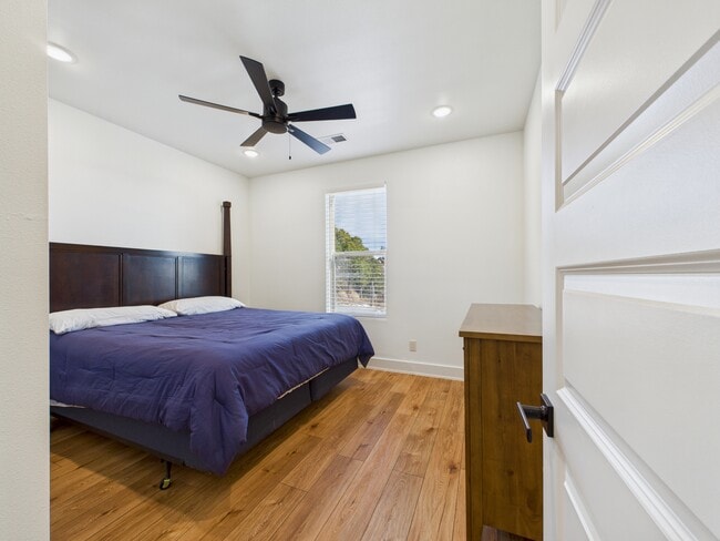 Building Photo - 113 Coker Ln