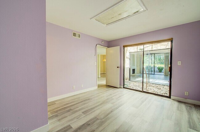 Building Photo - 2574 Pera Cir