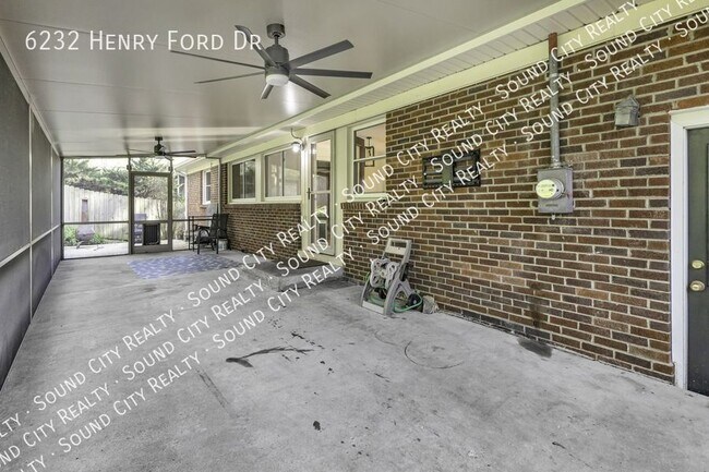 Building Photo - 6232 Henry Ford Dr