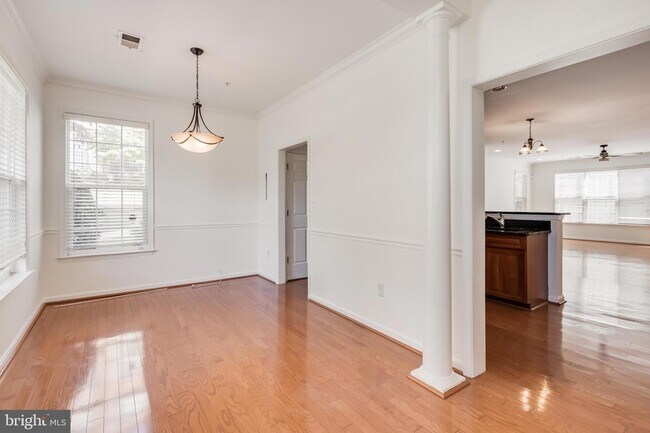 Building Photo - 5214 Lynns Retreat Dr