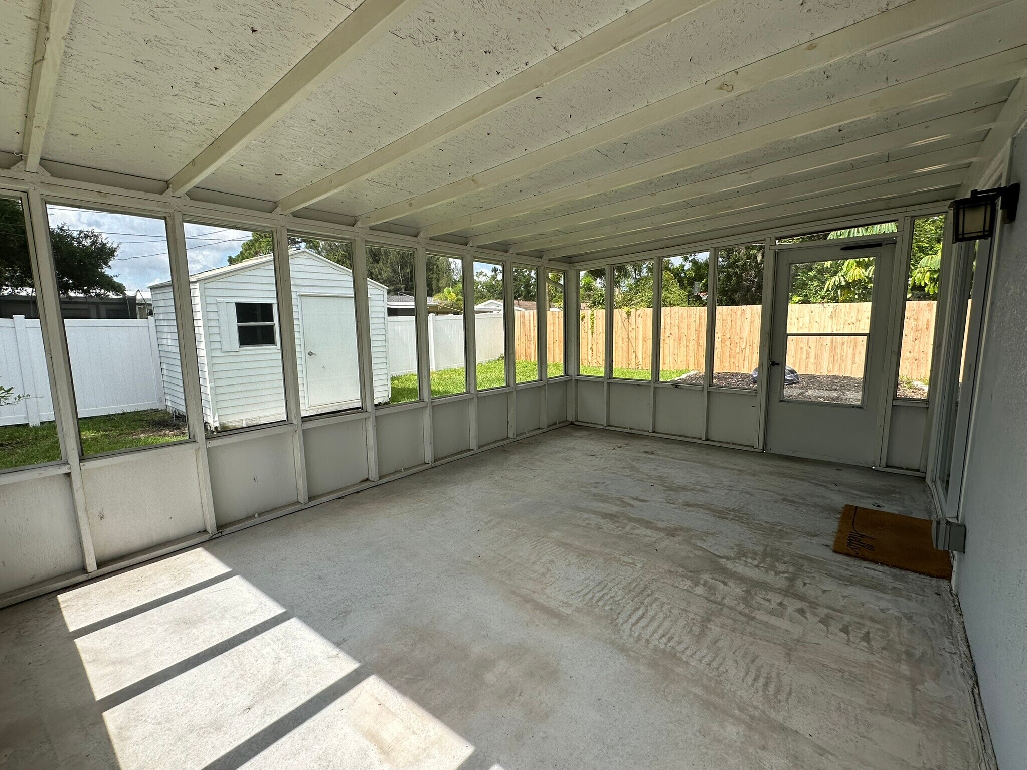 large screened in back porch - 5932 McKee Lake Dr N