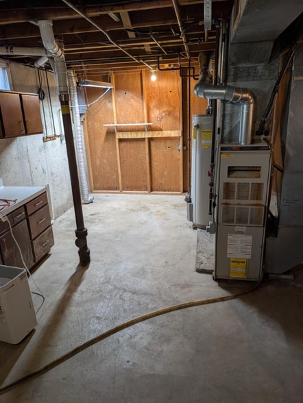 Building Photo - 1121 Dover St