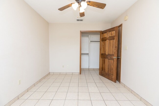 Building Photo - 12466 County Rd 499