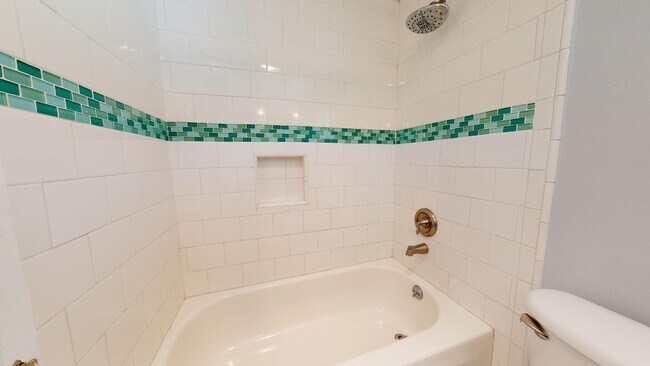 Building Photo - Beautiful 4 bedroom 3 bath House in Manhattan Beach