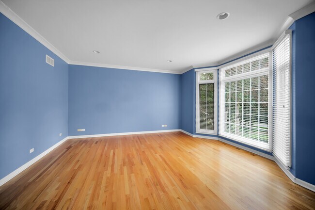 Building Photo - 36W244 Fieldcrest Dr