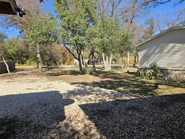 Building Photo - 309 N Buffalo Ave