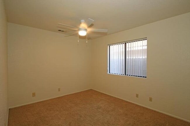 Building Photo - 78615 Bottlebrush Dr
