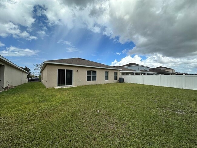 Building Photo - 12202 Ledbury Commons Dr