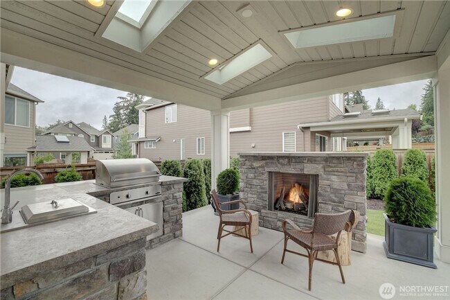 Building Photo - 5Bd/4.5Ba Sammamish House