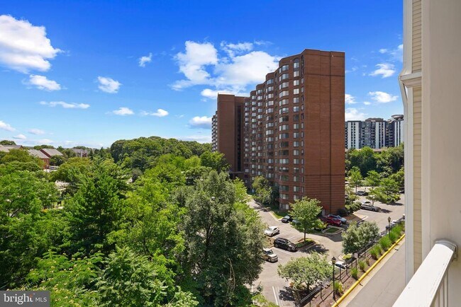 Building Photo - 4551 Strutfield Ln