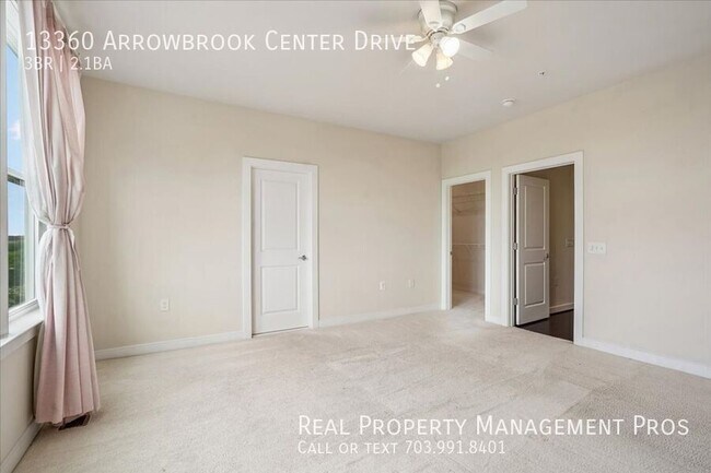 Building Photo - 13360 Arrowbrook Centre Dr