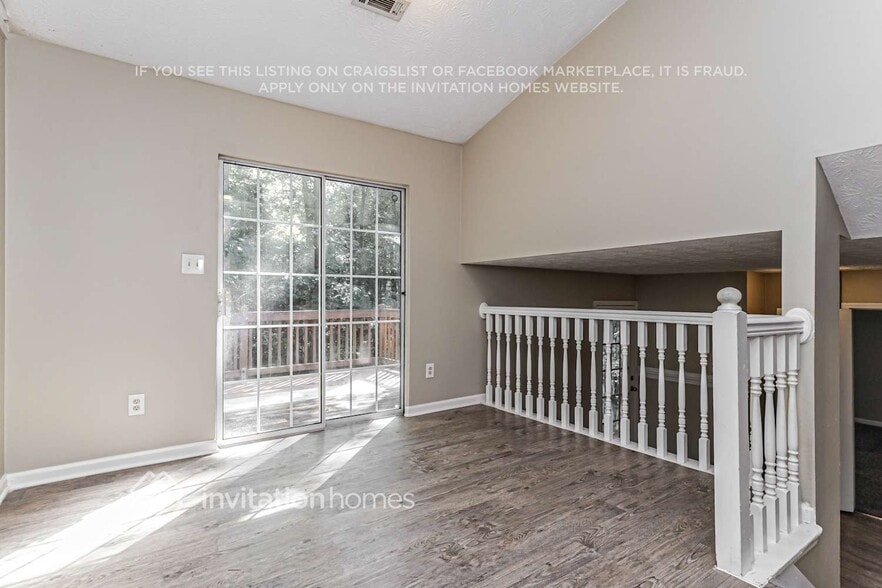 Building Photo - 112 Old Hickory Point
