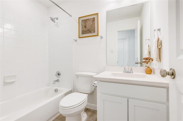 Building Photo - 4221 Sandhills Ln