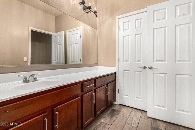 Building Photo - 9008 S 55th Dr