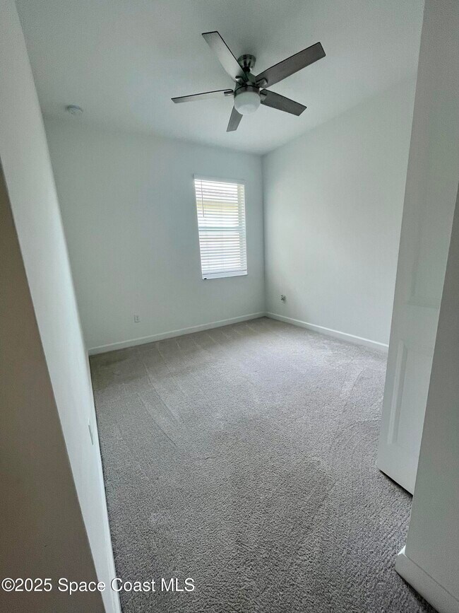 Building Photo - 696 Veridian Cir NW