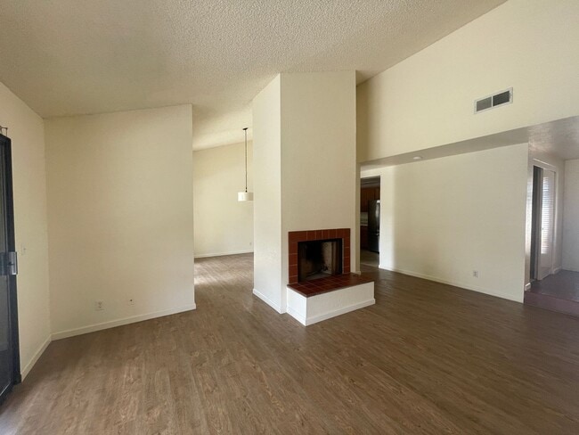 Building Photo - Spacious 3/2 Mesa Home in Washington Schoo...