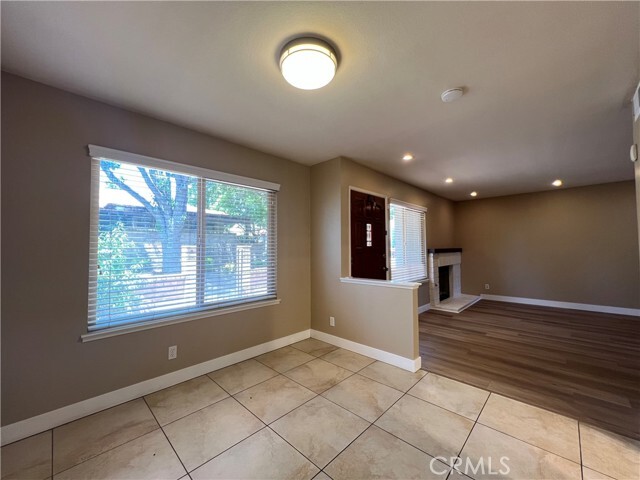 Building Photo - 9814 Ladera Ct