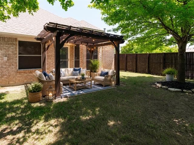 Building Photo - 2616 Travis Dr