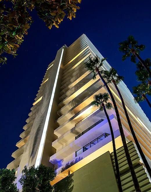Building Photo - 9255 Doheny Rd