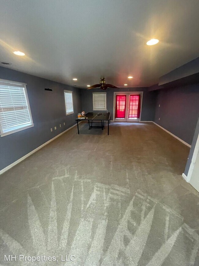 Building Photo - 5 br, 3 bath House - 7027 Cresthaven Drive