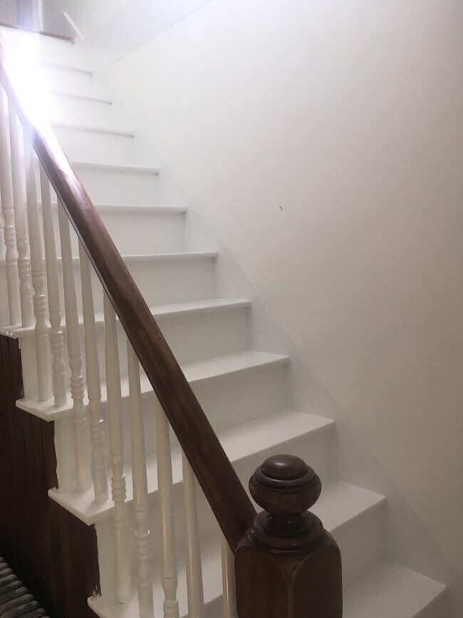 Stairs - 468 Union St