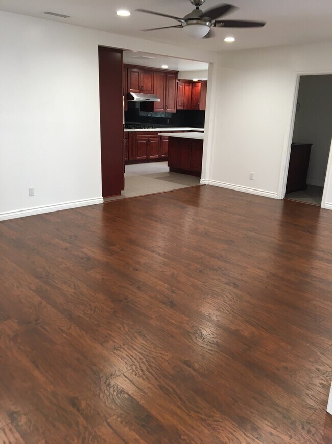 Building Photo - Spacious Four Bedroom Home In Ladera Heights