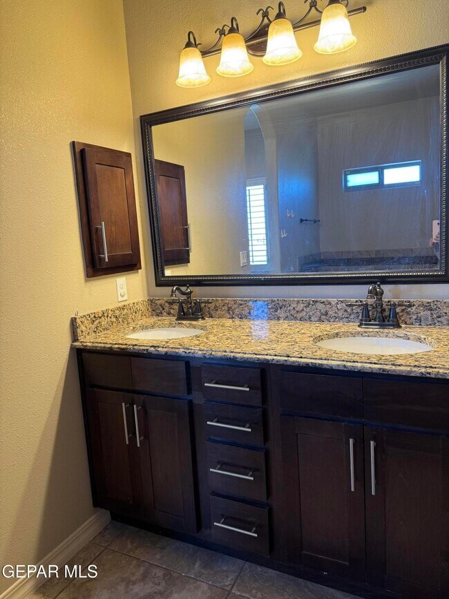 Building Photo - 3045 Woodhead