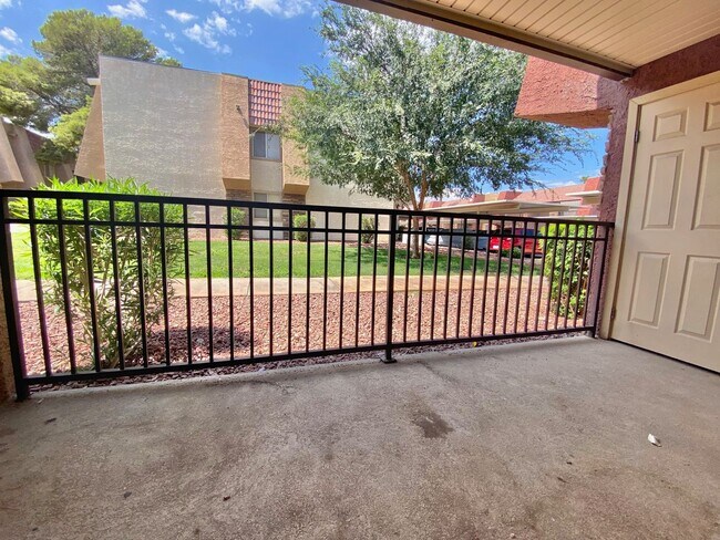 Building Photo - 5405 Indian River Dr