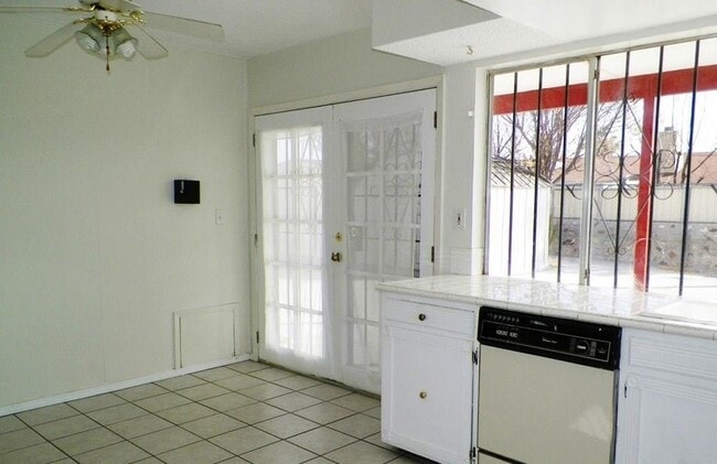 Building Photo - 9932 Agena Ln