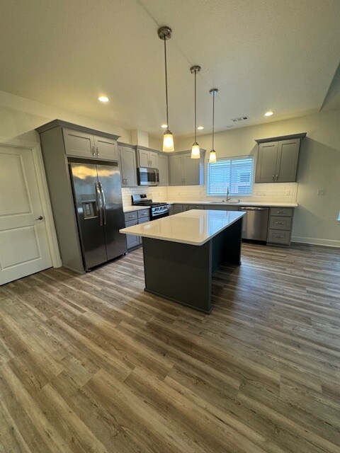 Building Photo - 475 Cheney Loop
