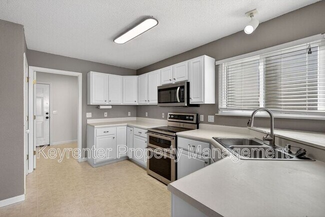 Building Photo - 1233 Grand Canyon Dr