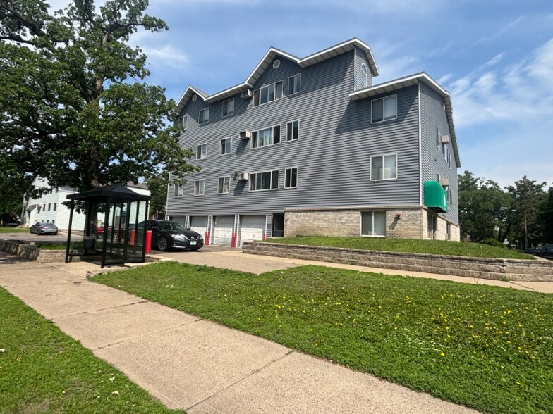 Primary Photo - 627 5th Ave S