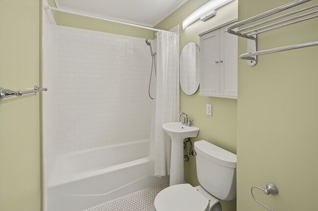 Building Photo - Spacious 3-Bedroom, 2-Bath Home for Rent in Urbana