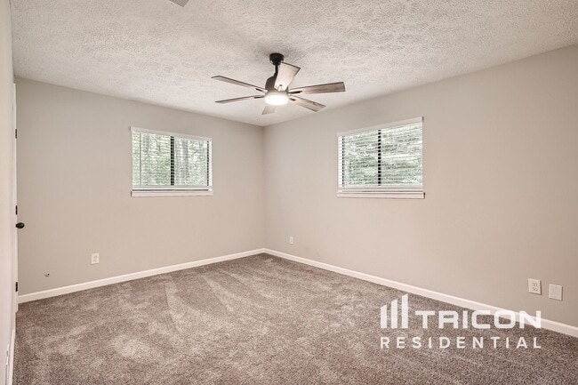 Building Photo - 2 Ironwood Ct