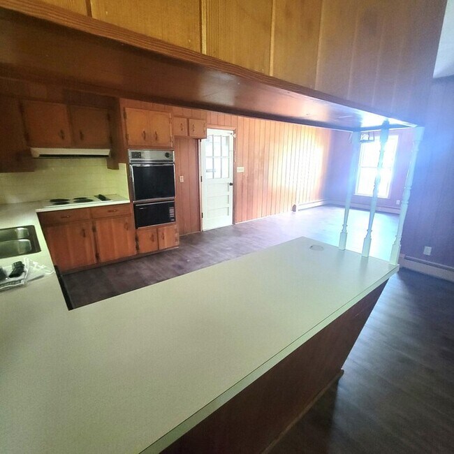 Building Photo - 216 Maxwell Dr