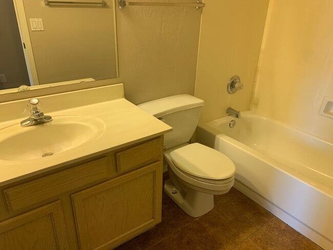Building Photo - Spacious 3-Bedroom Home with Pool in Beaut...