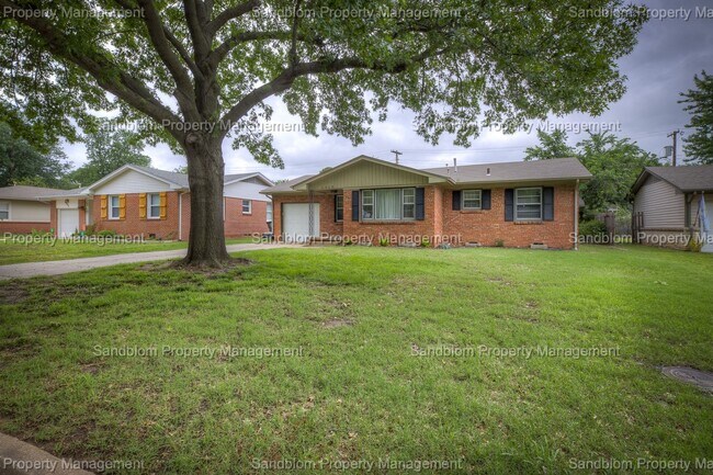 Building Photo - For Lease | Tulsa | 3 Bedroom, 1 Bath | $1...