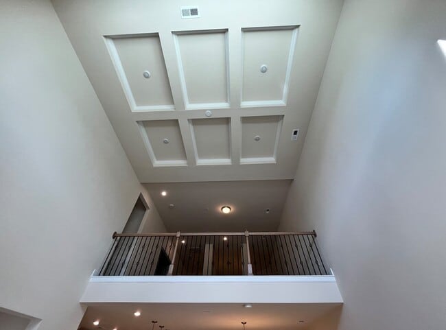 Building Photo - 704 Toulouse Ct