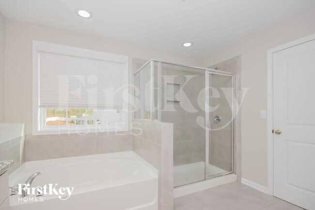 Building Photo - 3961 Norman View Dr