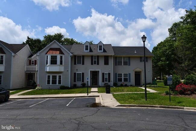 Building Photo - 13703 Lord Sterling Pl