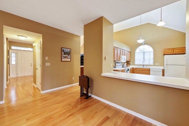 Building Photo - FOR LEASE: SINGLE-FAMILY HOME IN MJ!