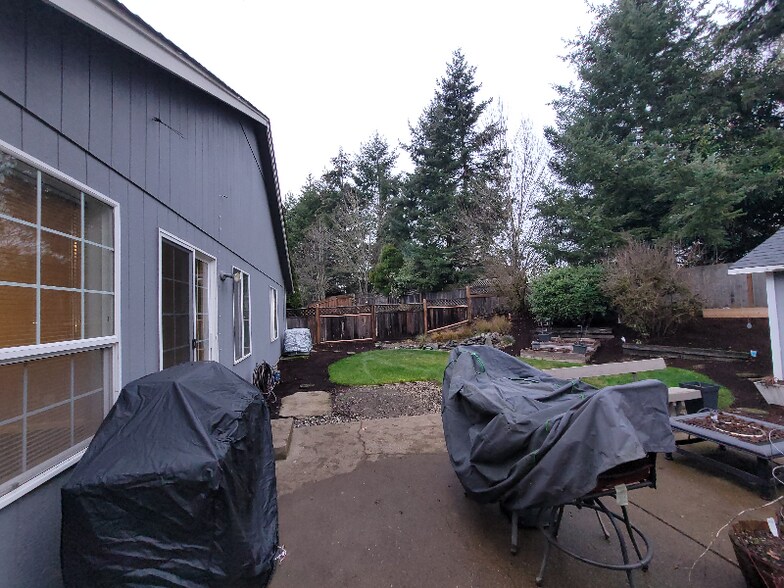 Building Photo - 5617 SW Windflower Dr