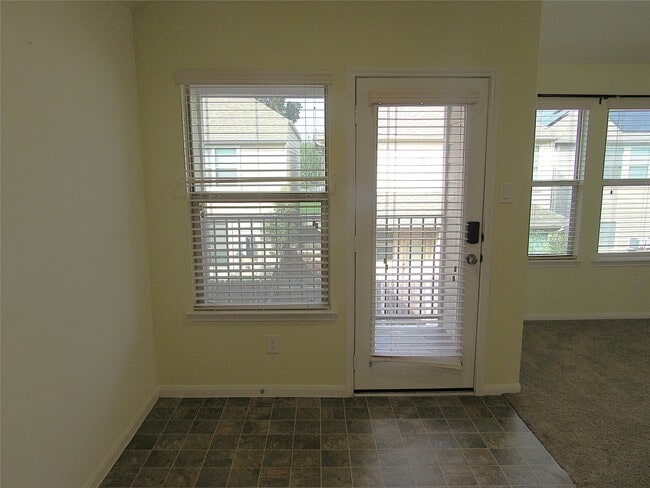 Building Photo - 17043 Amarose Dr