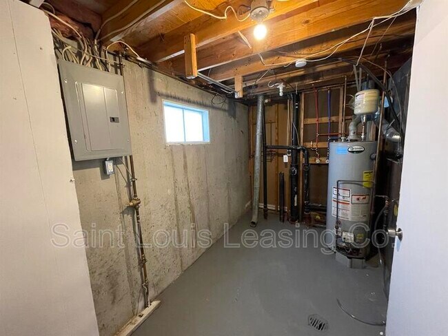 Building Photo - 1657 Ventnor Pl