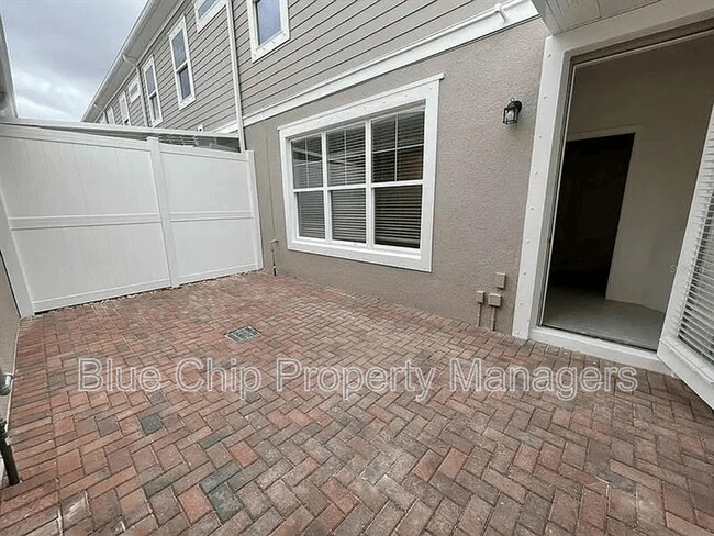 Building Photo - 6322 Goldcoast Ave