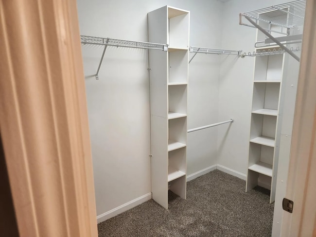 Building Photo - Belle Haven 2-Bedroom Condo with Pond View...