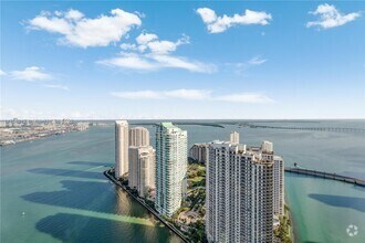 Building Photo - 300 Biscayne Blvd Way