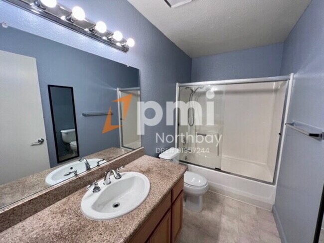 Building Photo - 2915 N Texas St